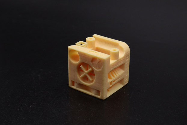 Обзор 3D принтера Uniz Slash Plus