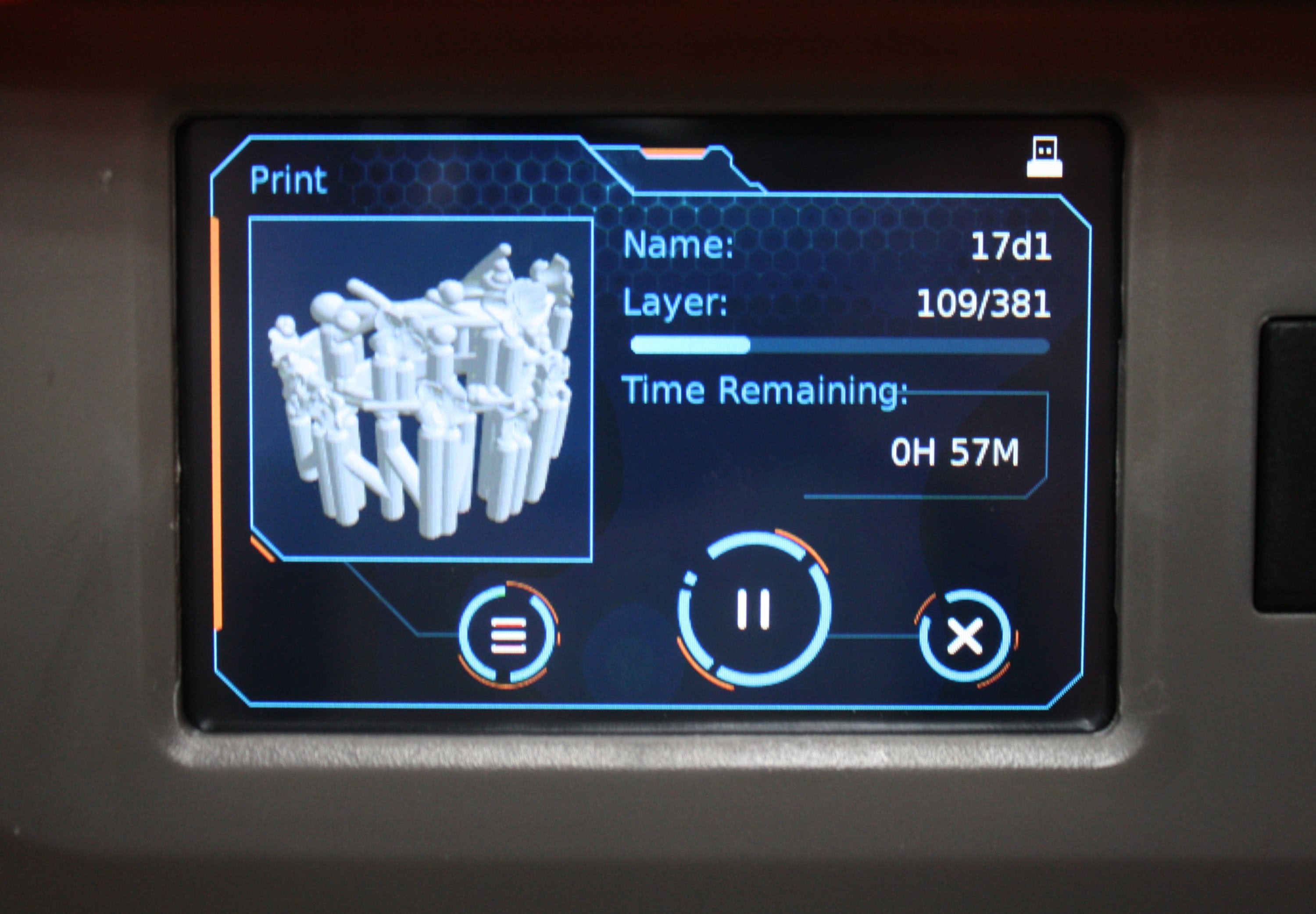 Дисплей в 3D-принтере FLASHFORGE Hunter.jpg