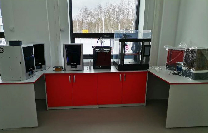 3D-принтеры в Новой Черноголовской школе.JPG